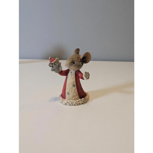Enesco Christmas Mouse with Puppet Figurines and Dolls House Miniature Fireplace - Picture 3 of 9